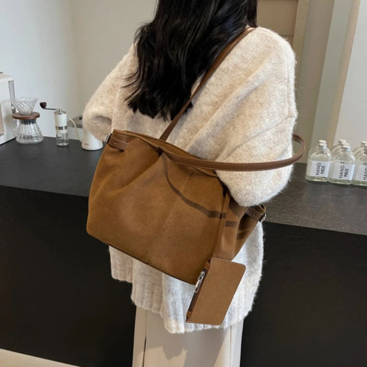 Ciara | Suede bag